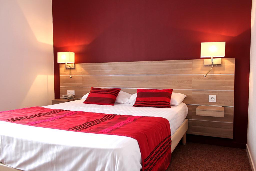 Hotel Chantepie Жу-ле-Тур Экстерьер фото