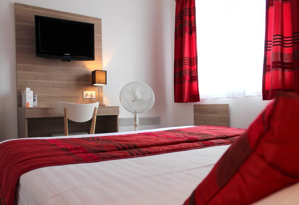 Hotel Chantepie Жу-ле-Тур Экстерьер фото
